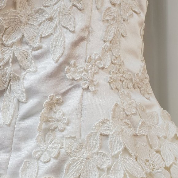 "Dreamy Ballerina Ballgown" - Picture 2 of 12